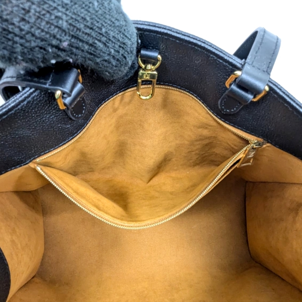 Louis Vuitton Black On The Go GM Bag - CHARM INCLUDED!! - Picture 12 of 16